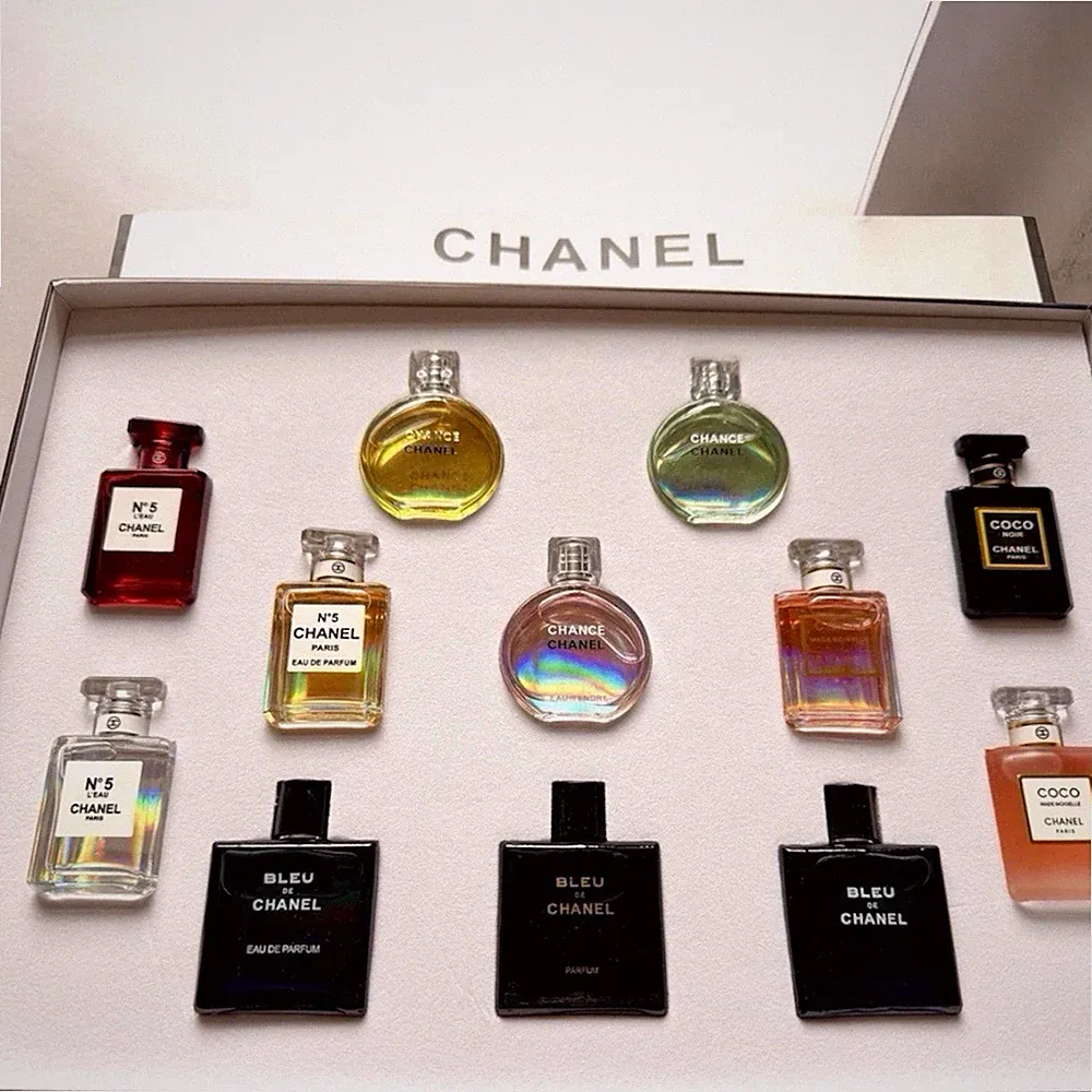 Chanel Beauty Fragrance Perfume 12 Samplers Gift Holiday Set