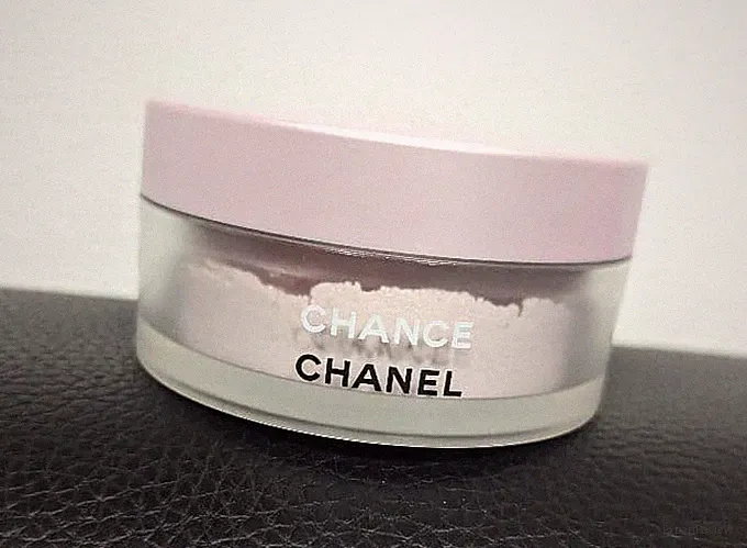 CHANEL Chance Eau Tendre Autendre Shimmering Fragrance Body Powder 25g with BOX