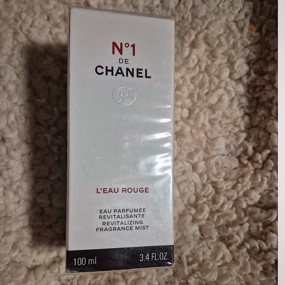 N1 DE CHANEL L EAU ROUGE Revitalizing Fragrance Mist 100 ml 3.4 FL OZ